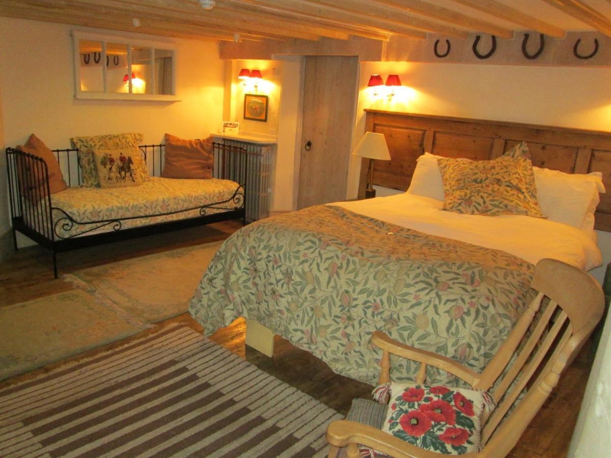 อัลน์วิค ลอดจ์ Bed & Breakfast Shilbottle ภายนอก รูปภาพ